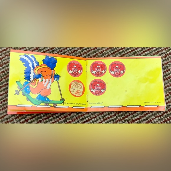 1980 Vtg Trend Collect A Sticker Album Collection of Old Stickers - Picture 6 of 16